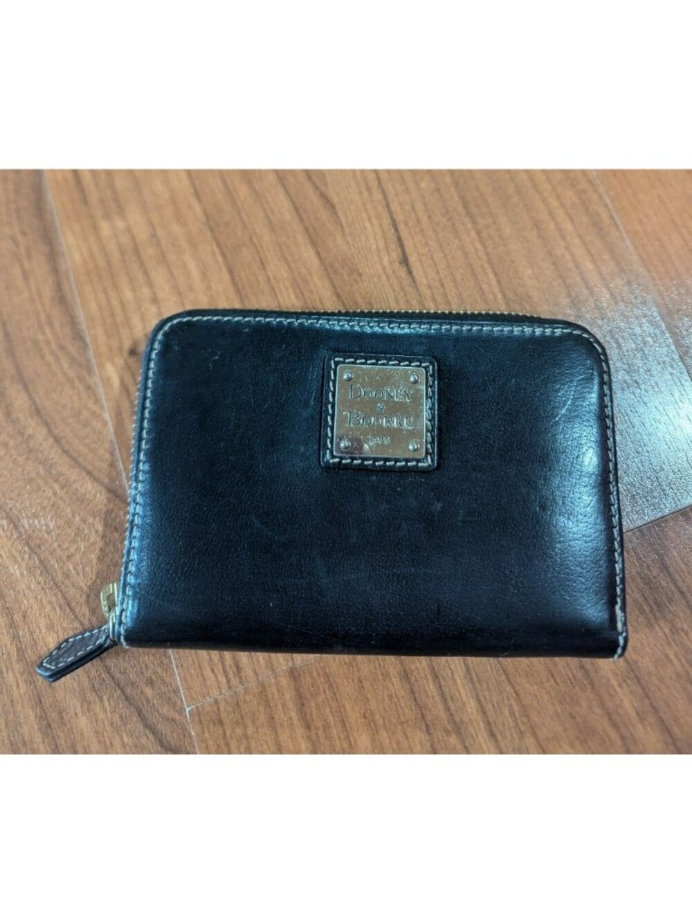 Vintage Dooney & Bourke Smooth Leather Zip Around Wallet Black